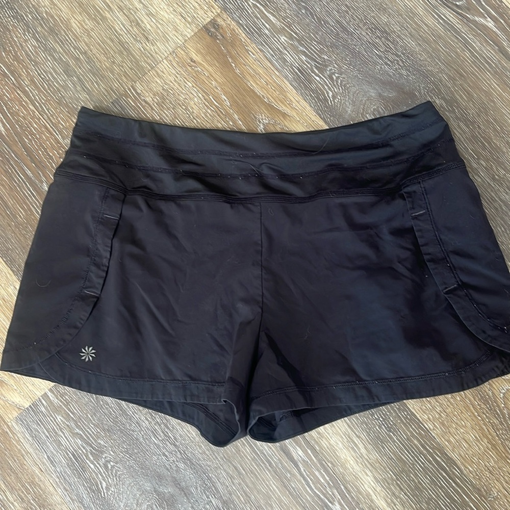 Athleta Run With It shorts in Black